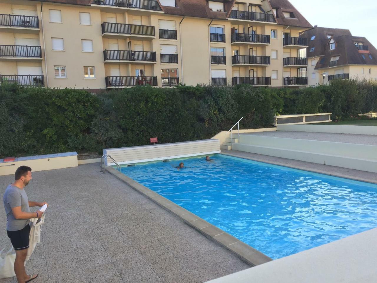 Studio Moderne Acces Plage, Piscine Et Tennis Cabourg Bagian luar foto